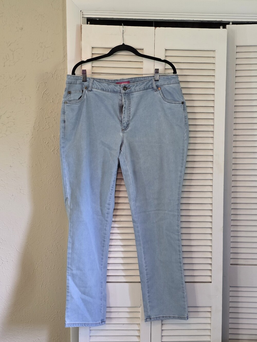 Woman Within 16W Light Wash Stretch Straight Leg Jeans Plus Size